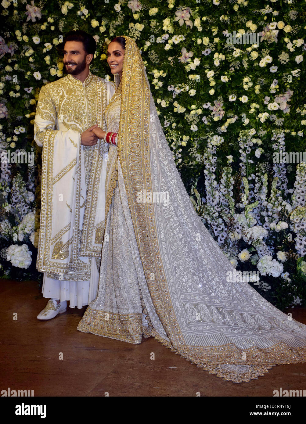 Deepika ranveer wedding hi-res stock photography and images - Alamy