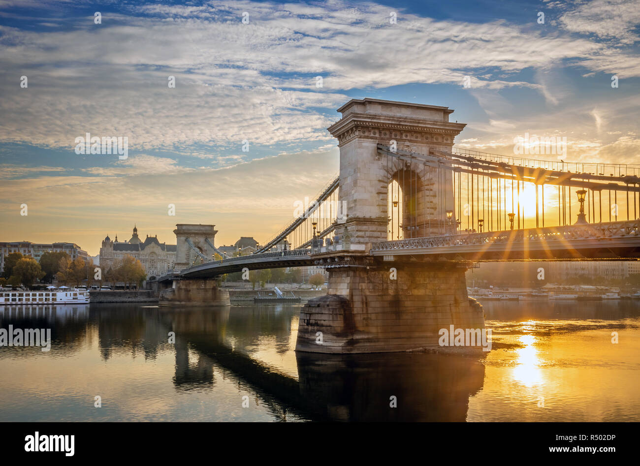Budapest, Hungary - Beautiful sunrise at Szechenyi Chain Bridge Stock Photo
