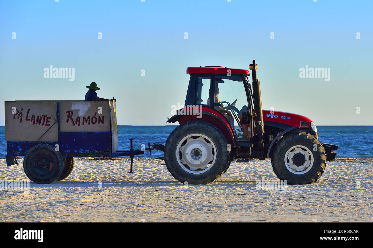 Сayo Coco beach, Cuba, December 22 2017: Tractor with a trailer on a sandy beach. Stock Photo