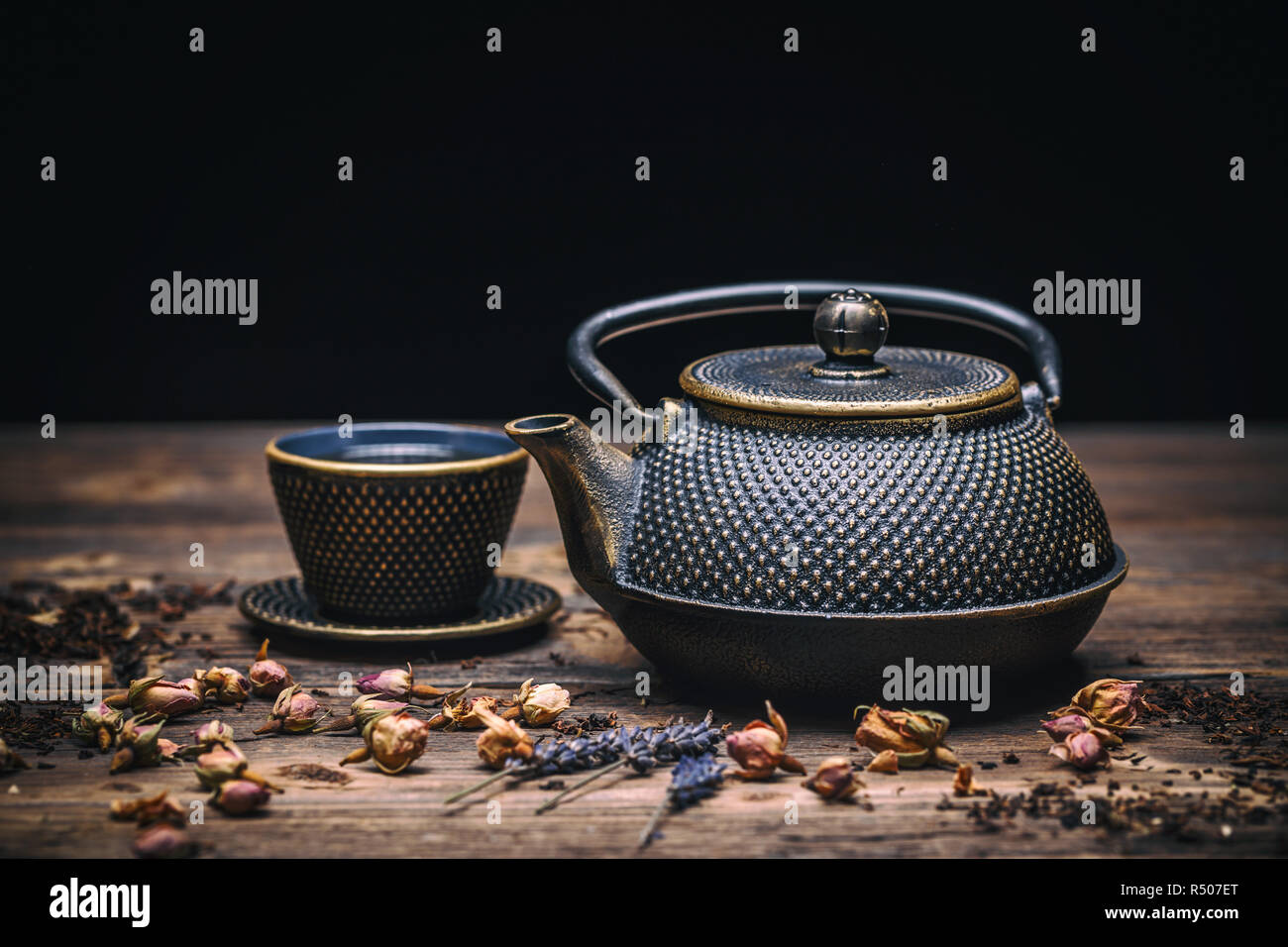 Cast iron teapot Stock Photo Alamy