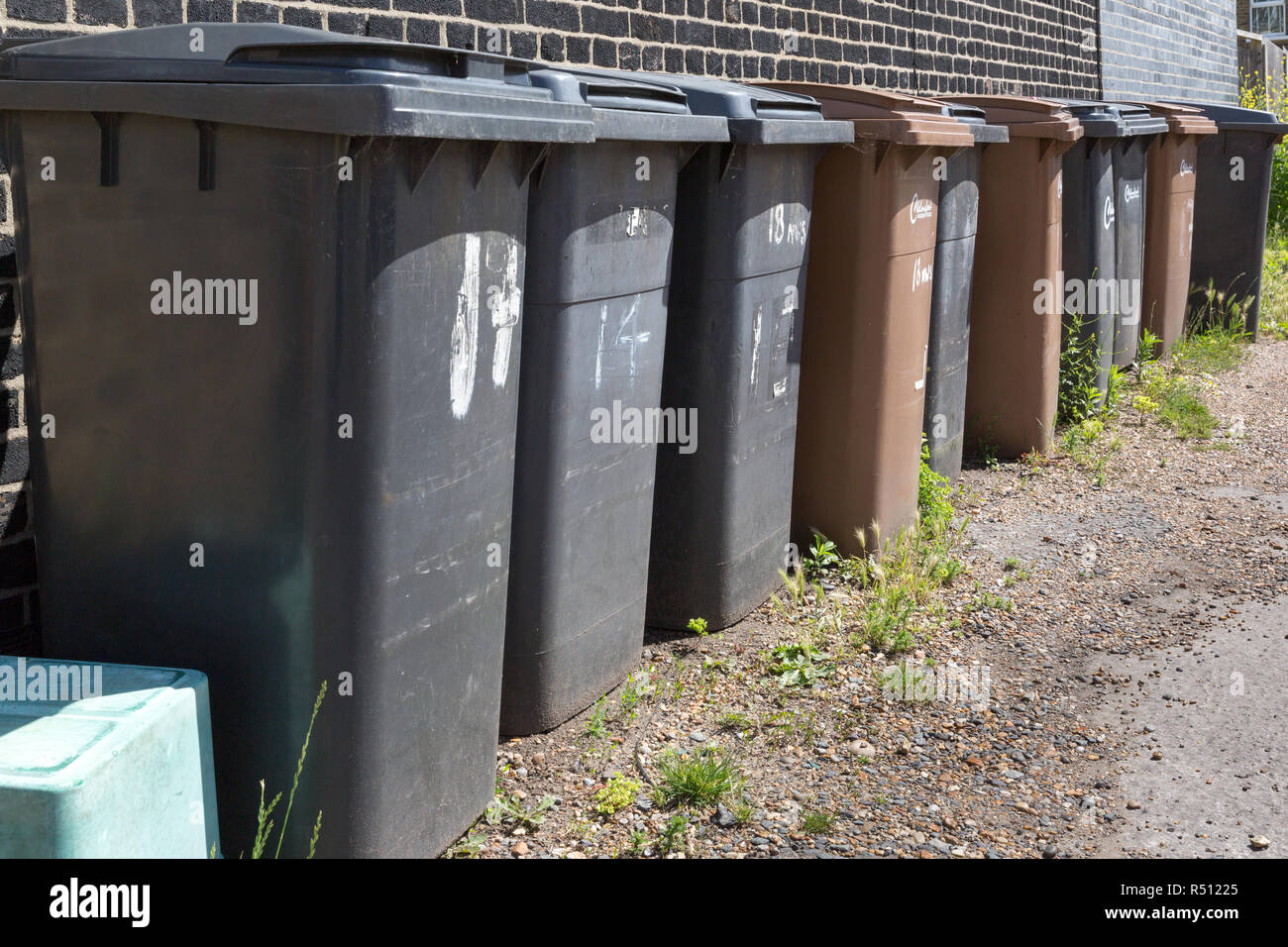 Row Of Wheelie Bins High Resolution Stock Photography and Images - Alamy