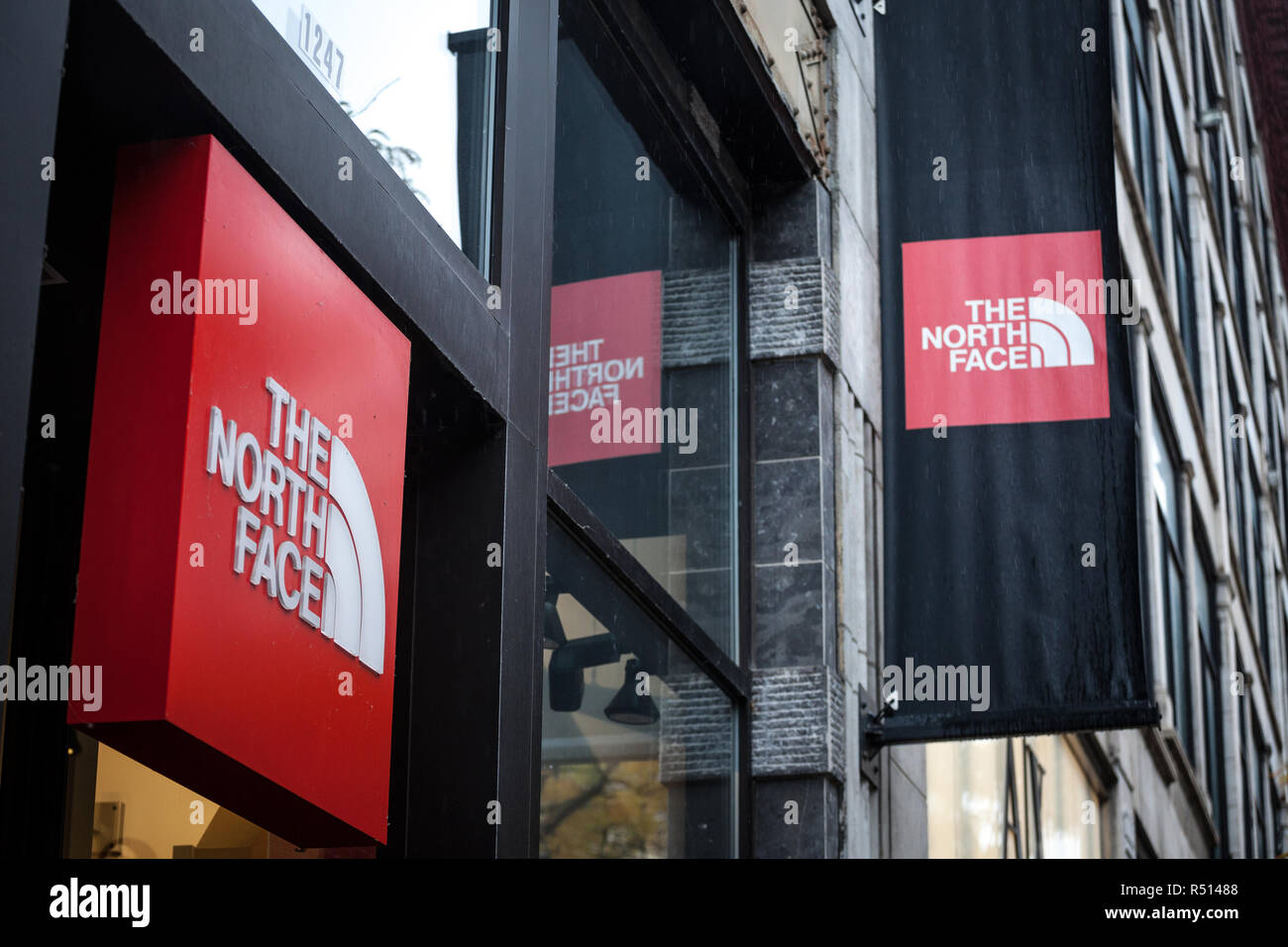 MONTREAL, CANADA - NOVEMBER 5, 2018: The North Face logo in front of their  main shop for Quebec. The North Face is a major manufacturer and seller of  Stock Photo - Alamy
