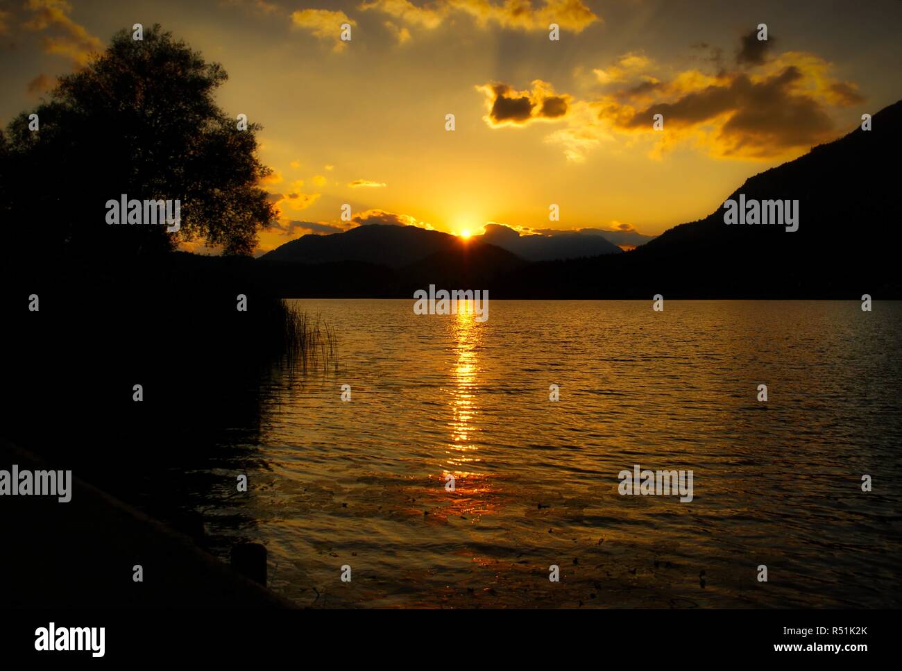 Outline golden hour hi-res stock photography and images - Alamy