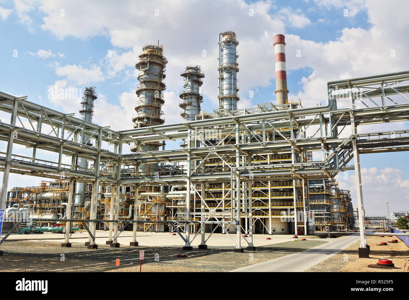 Paramax aromatics unit at KazMunaiGaz 110,000 b/d Atyrau refinery in Western Kazakhstan, built and launched in 2014 as part of refinery modernization. Stock Photo