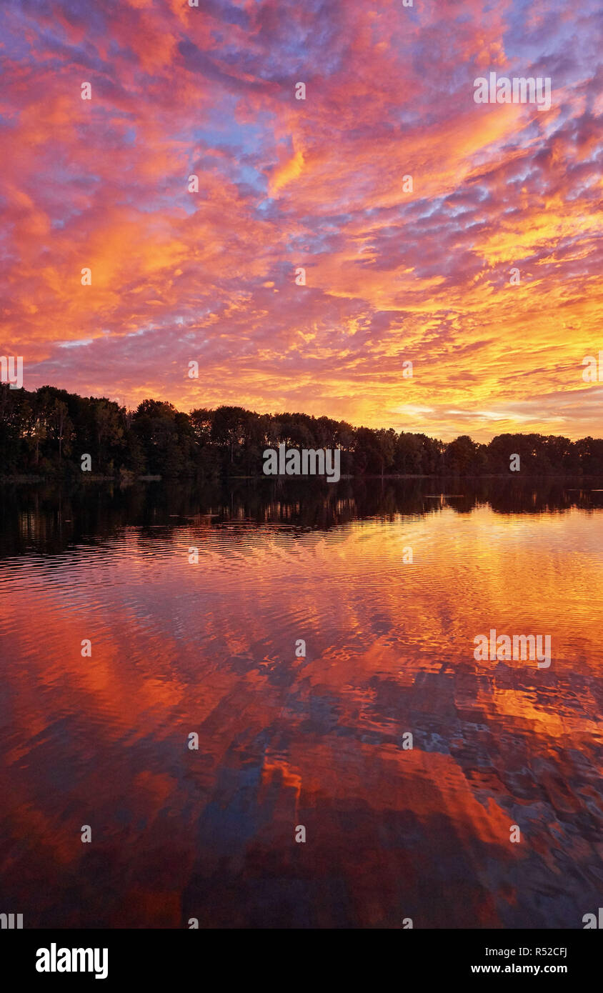 Beautiful Sunset Sky of Lake and Reflection in the water Stock Photo ...