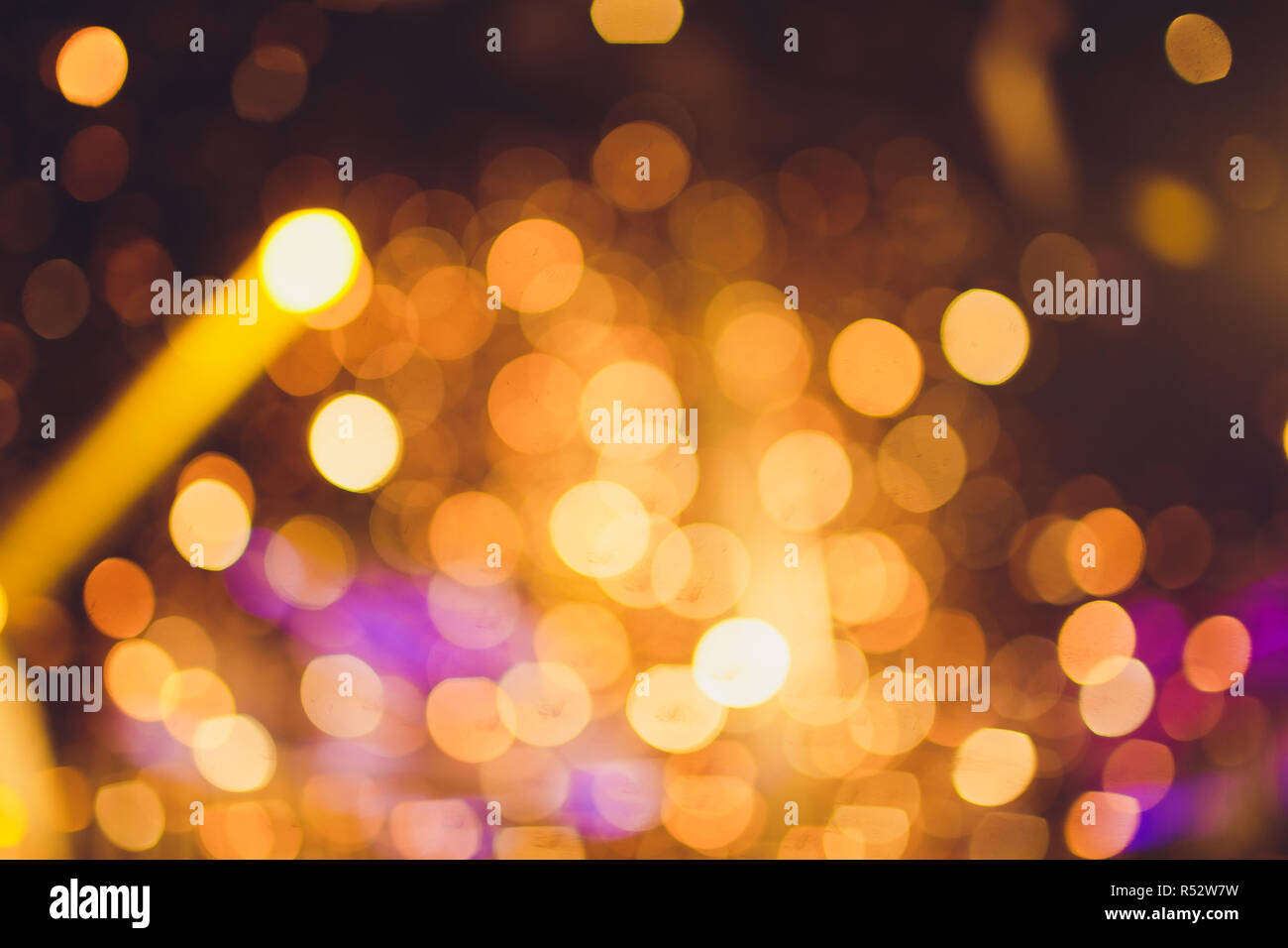 golden lights bokeh background, Chrismas lights bokeh Stock Photo - Alamy