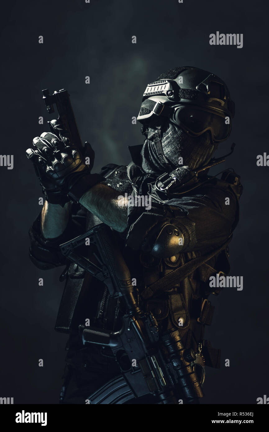 special forces soldier police, swat team member Stock Photo - Alamy
