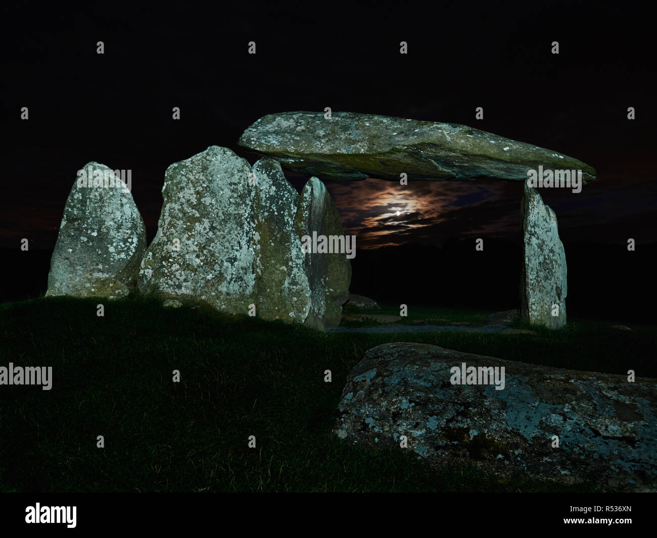 Pentre Ifan Burial Chamber (3,500 BC) at Moonset. Situated in the Preseli Hills Pembrokeshire it is the largest Neolithic burial chamber in Wales UK. Stock Photo
