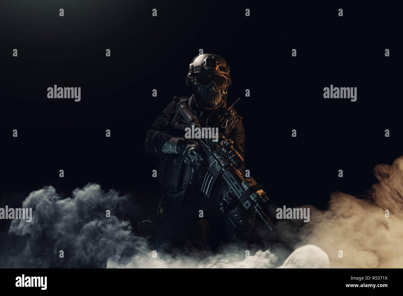 special forces soldier police, swat team member Stock Photo - Alamy