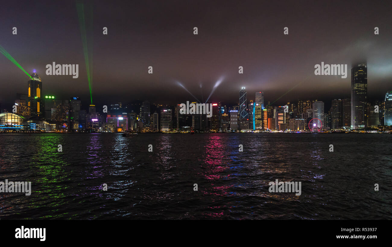 Harbor hong kong symphony of lights skyline laser show hi-res stock  photography and images - Alamy