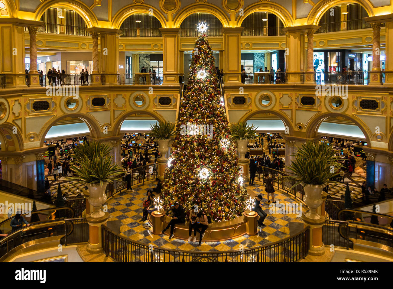Big Christmas tree in the Great Hall of Venetian hotel and casino. Macau, January 2018 Stock Photo