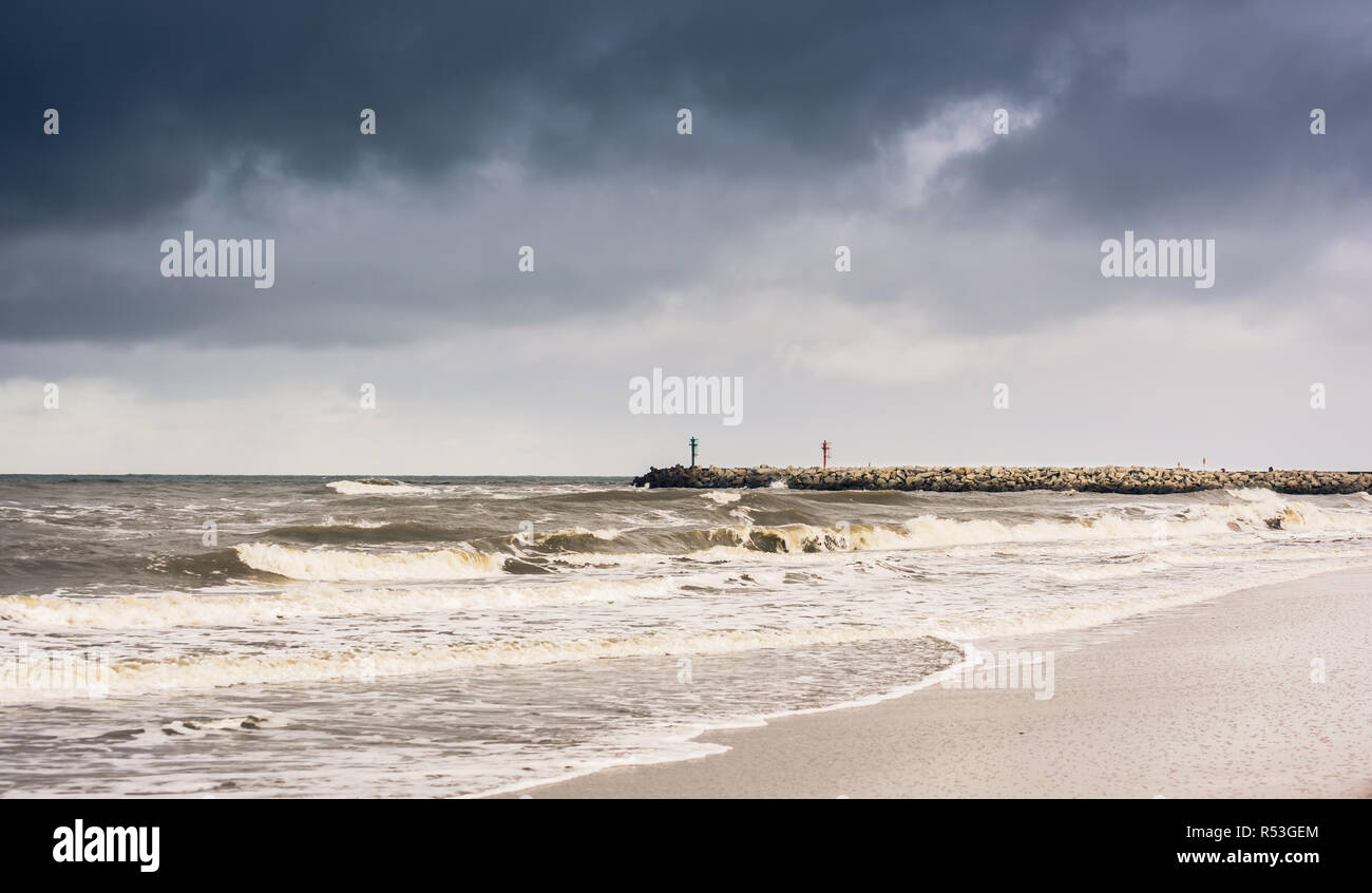 Stormy waves at night hi-res stock photography and images - Alamy