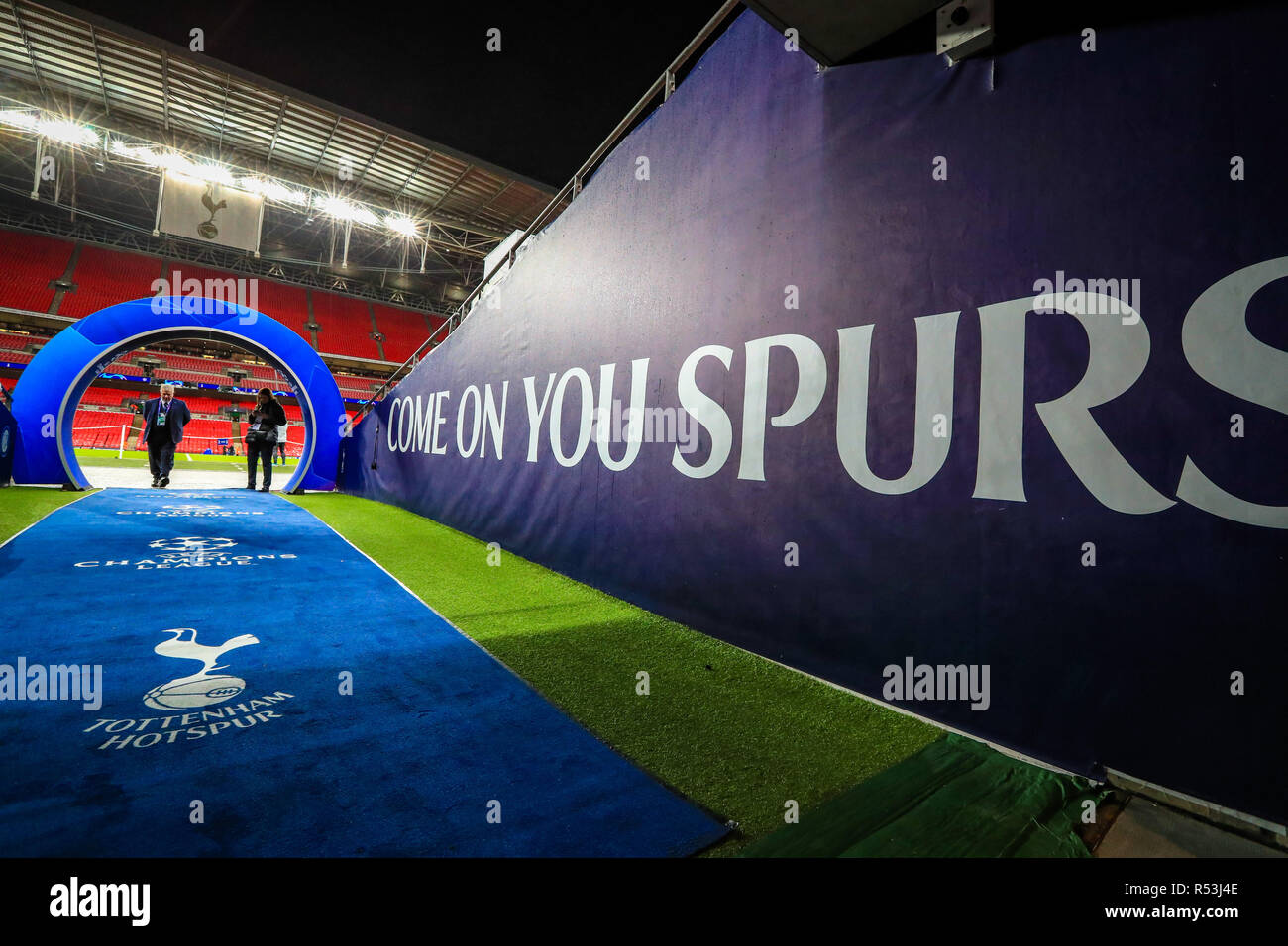 Wembley Stadium The Tunnel Hi res Stock Photography And Images Alamy