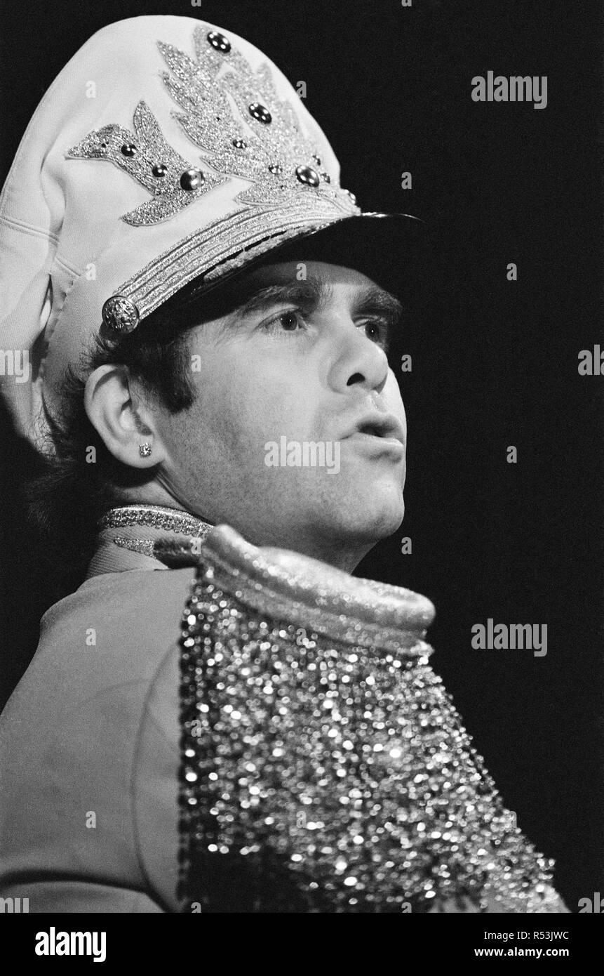 Elton John in concert at Birmingham Hippodrome. 21st April 1979 Stock Photo  - Alamy