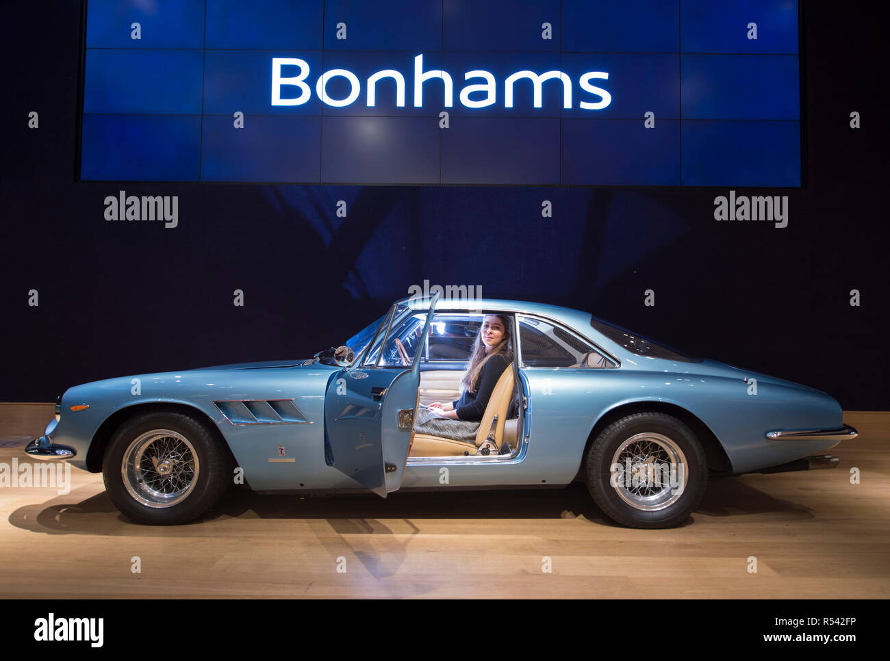 Bonhams, New Bond Street, London, UK. 29 November 2018. Historic Jaguar racing cars arrive at Bonhams in central London alongside other high-performance racing cars and exceptional road cars. Highlights include a Le Mans class-winning Jaguar XJ220C driven by David Coulthard (£2,200,000-2,800,000), Lister Jaguar Knobbly (£2,200,000-2,800,000). The sale takes place on 1st December 2018. Image: 1966 Ferrari 500 Superfast Series II Coupé, estimate £1,300,000-1,400,000. Credit: Malcolm Park/Alamy Live News. Stock Photo