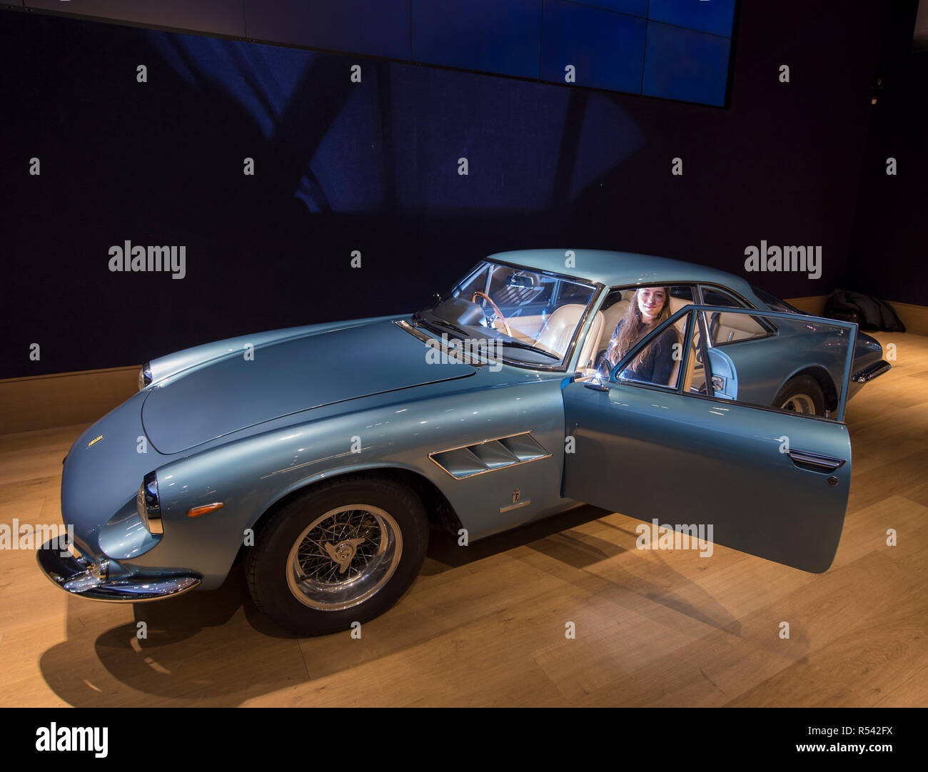 Bonhams, New Bond Street, London, UK. 29 November 2018. Historic Jaguar racing cars arrive at Bonhams in central London alongside other high-performance racing cars and exceptional road cars. Highlights include a Le Mans class-winning Jaguar XJ220C driven by David Coulthard (£2,200,000-2,800,000), Lister Jaguar Knobbly (£2,200,000-2,800,000). The sale takes place on 1st December 2018. Image: 1966 Ferrari 500 Superfast Series II Coupé, estimate £1,300,000-1,400,000. Credit: Malcolm Park/Alamy Live News. Stock Photo