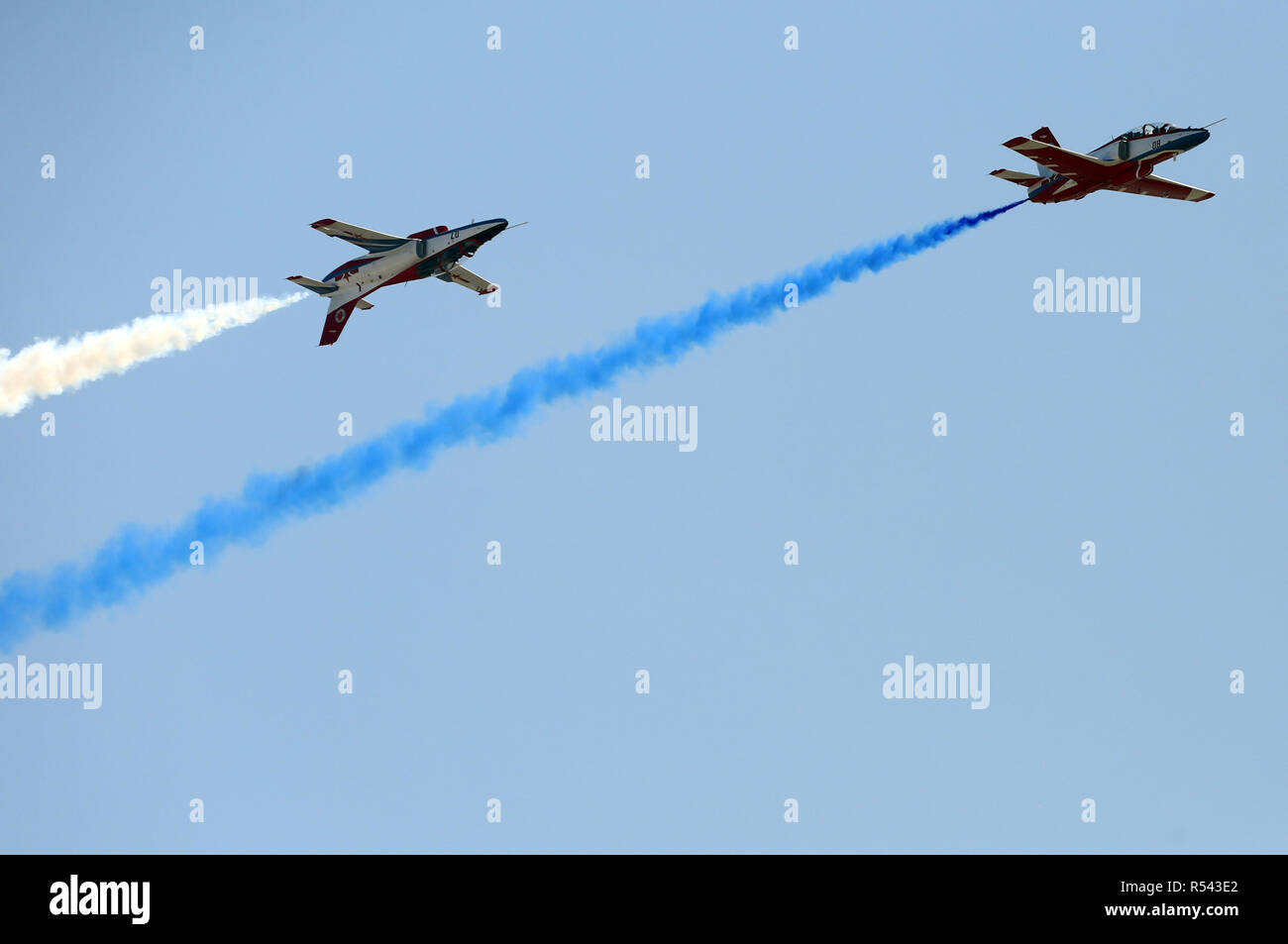 Zhuhai, Zhuhai, China. 29th Nov, 2018. Zhuhai, CHINA-The Red Arrows Aerobatic Team perform at Zhuhai Airshow 2018 in Zhuhai, south China's Guangdong Province. Credit: SIPA Asia/ZUMA Wire/Alamy Live News Stock Photo