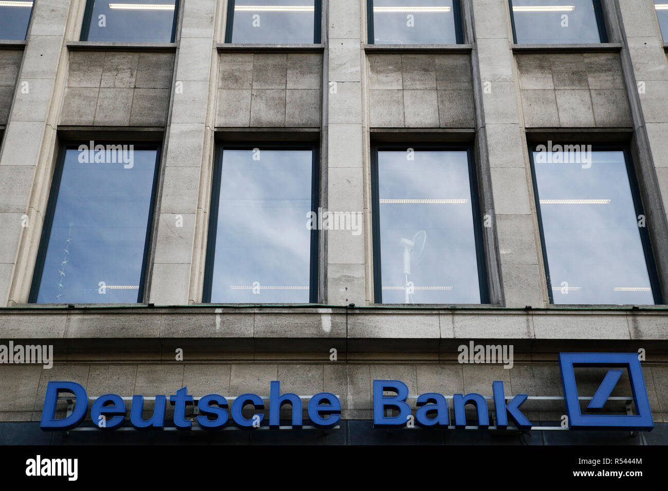 Brussels, Belgium. 29th Nov, 2018. Exterior view of Deutsche Bank branch. A large contingent of investigators searched the headquarters of the largest German money house in Frankfurt. The suspicion: Group employees helped customers set up so-called offshore companies in tax havens and launder money from criminal activities. Credit: ALEXANDROS MICHAILIDIS/Alamy Live News Stock Photo