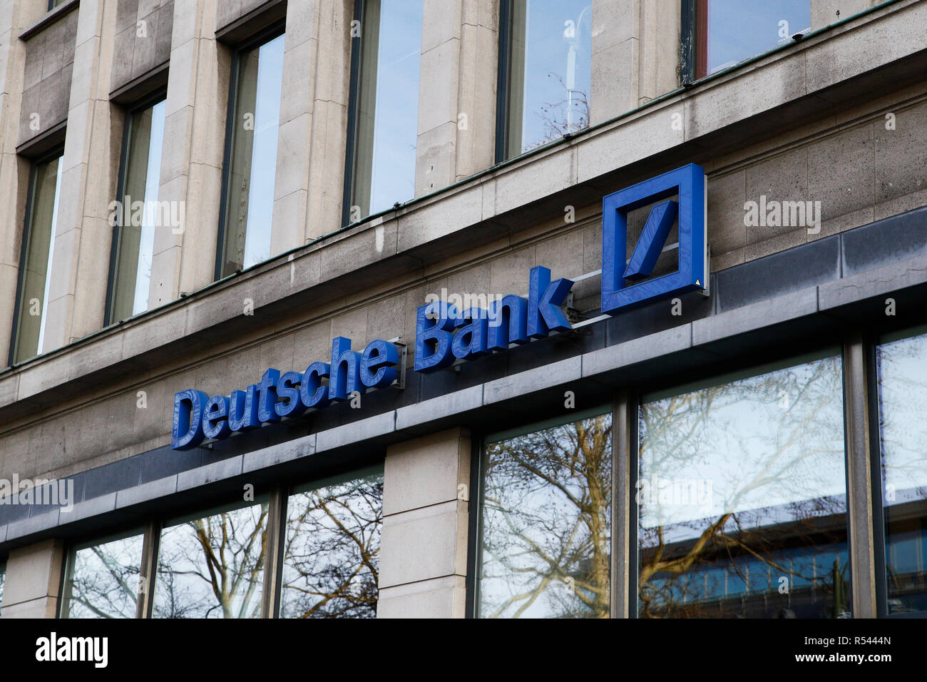 Brussels, Belgium. 29th Nov, 2018. Exterior view of Deutsche Bank branch. A large contingent of investigators searched the headquarters of the largest German money house in Frankfurt. The suspicion: Group employees helped customers set up so-called offshore companies in tax havens and launder money from criminal activities. Credit: ALEXANDROS MICHAILIDIS/Alamy Live News Stock Photo