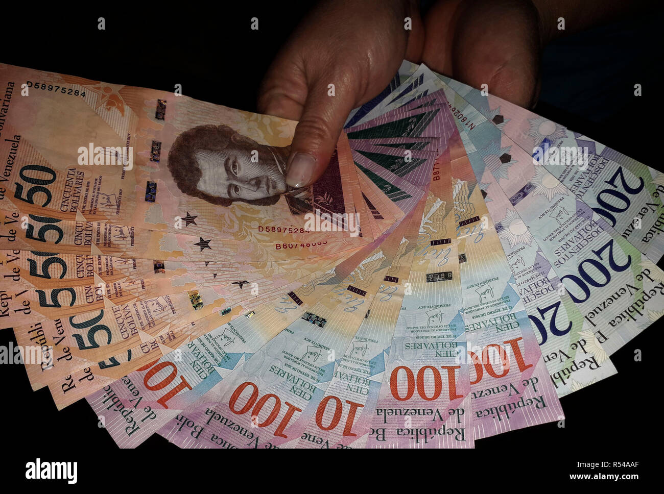 1 Bs Venezuelan Bolivar Hi res Stock Photography And Images Alamy 1-bs-venezuelan-bolivar-hi-res-stock-photography-and-images-alamy