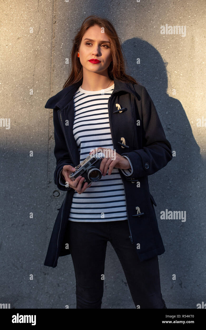 female photographer outfit