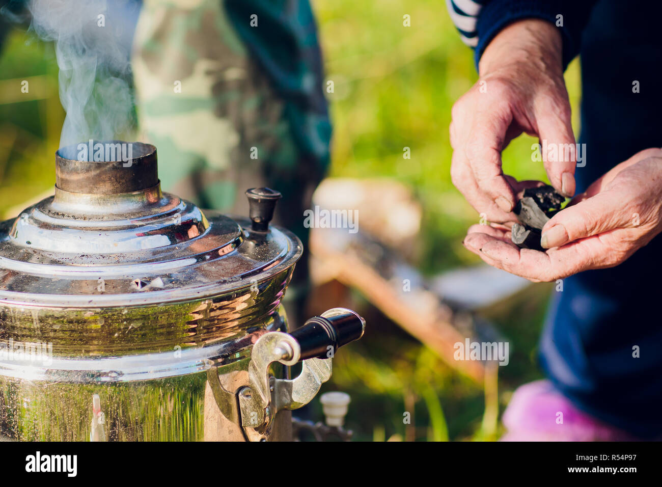 Tea Loading Loading tea hi-res stock photography and images - Alamy