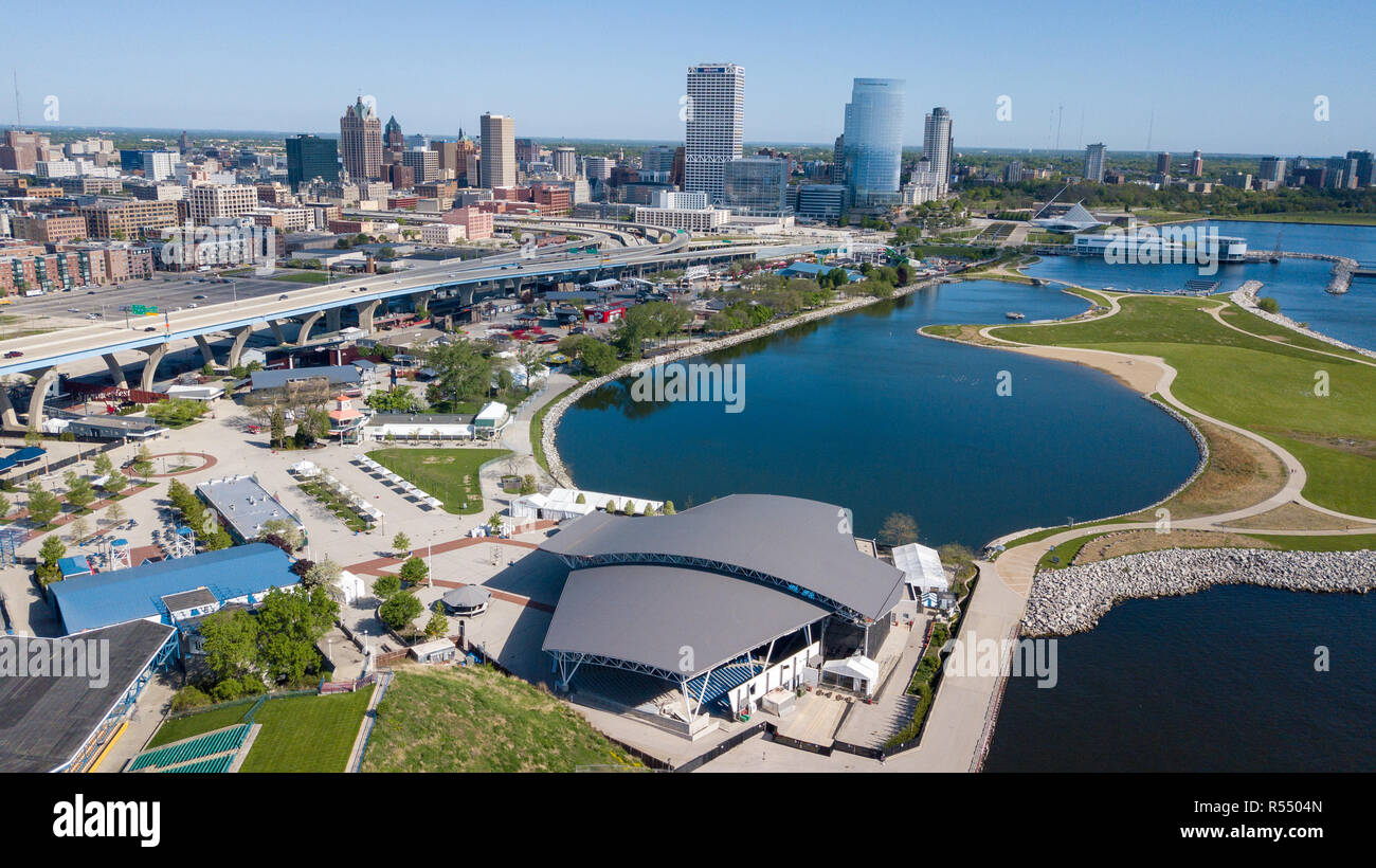 BMO Harris Pavilion with Miller Lite, Dr Henry W Maier Festival Park, Milwaukee, WI, USA Stock Photo