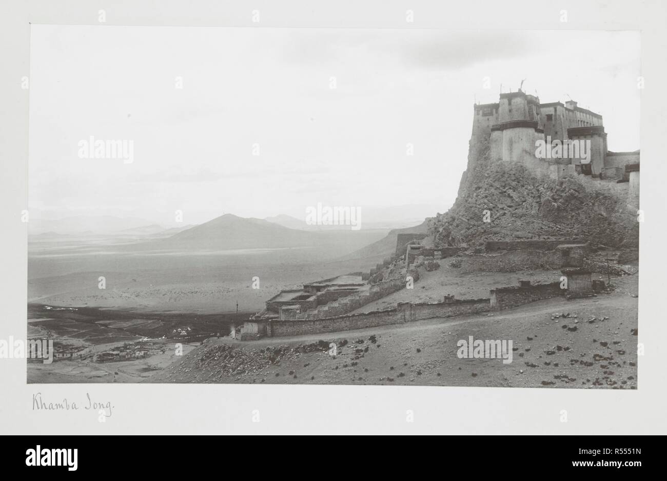 Khamba Jong. 'Tibet'. Curzon collection. c.Jul 1903. 89 prints 295x190mm to 200x1825 Platinum prints. Source: Photo 430/53.(6). Author: White, John Claude. Stock Photo