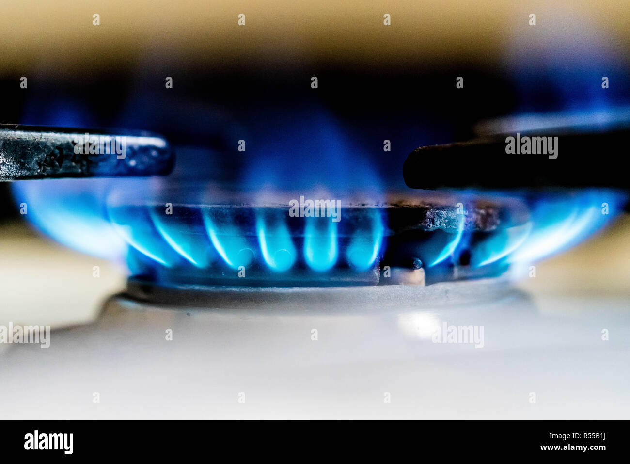 Gas hob lit hires stock photography and images Alamy