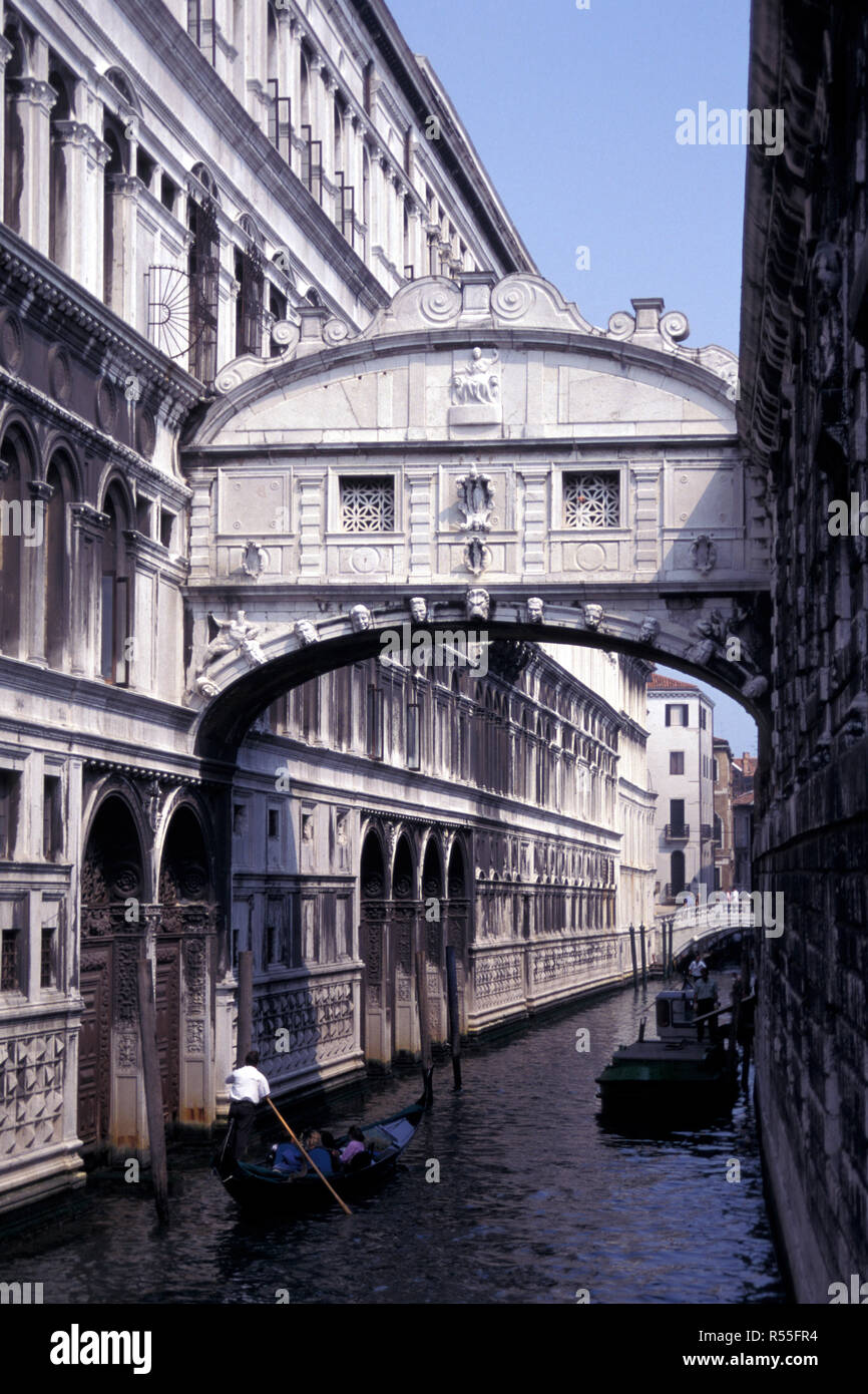 NOT 1319280 Europe ITALY Venice Venezi Bridge of Sighs Ponte dei Sospiri Stock Photo
