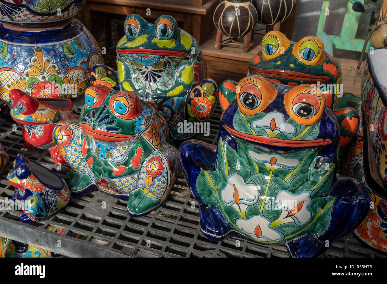 Mexican ceramic frogs Stock Photo - Alamy