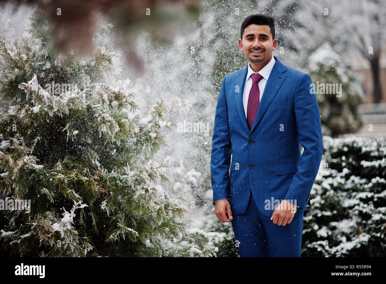 Catwalk man suit hi-res stock photography and images - Alamy