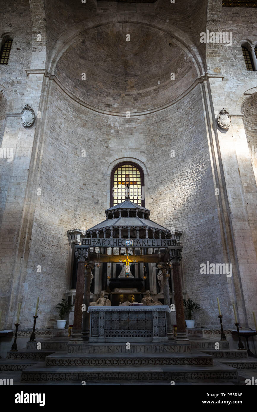 The altar of the Basilica of Saint Nicholas in Bari, Apulia, Italy Stock Photo