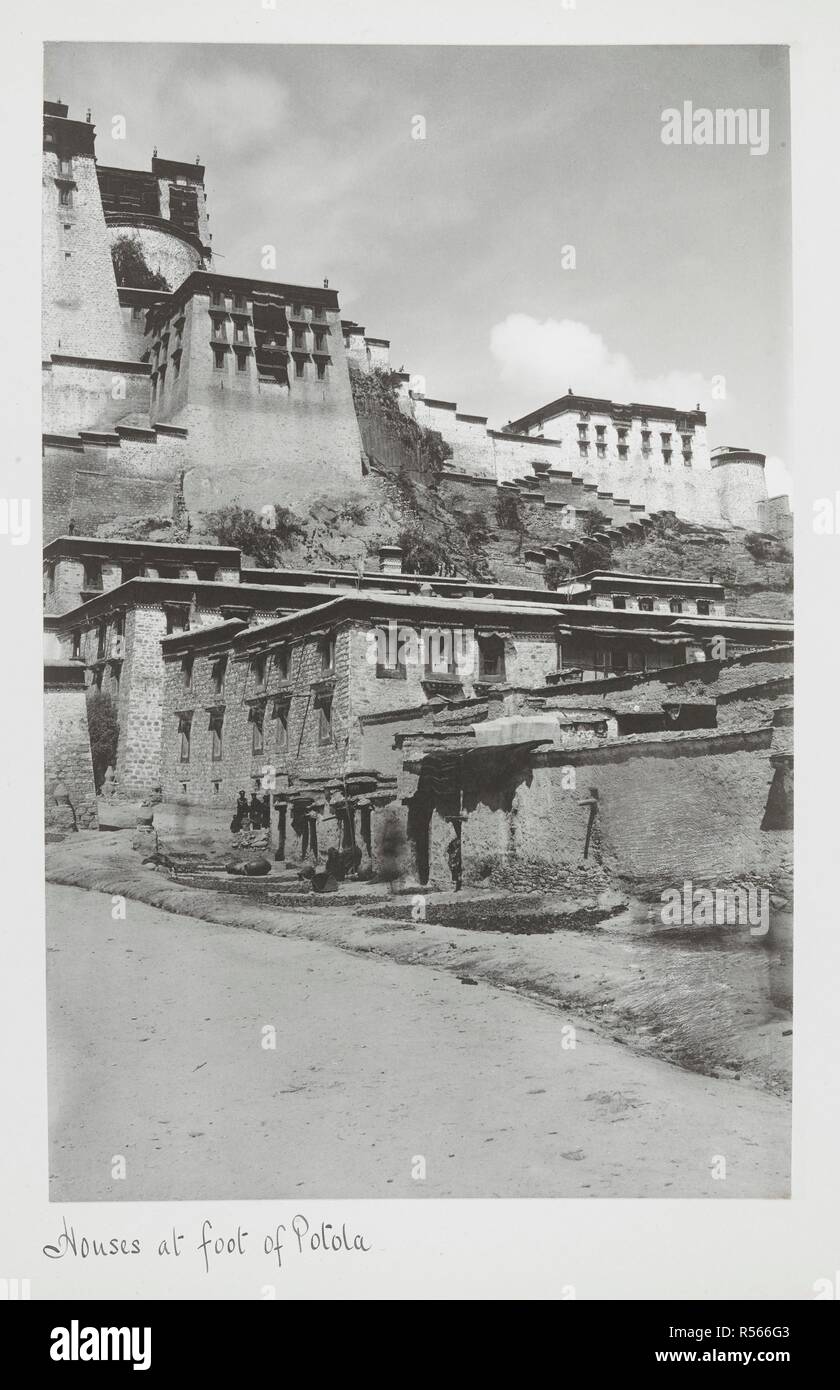 Houses at foot of Potola, [Lhasa]. 'Tibet'. Curzon collection. c.Aug 1904. 89 prints 295x190mm to 200x1825 Platinum prints. Source: Photo 430/53.(74). Author: White, John Claude. Stock Photo