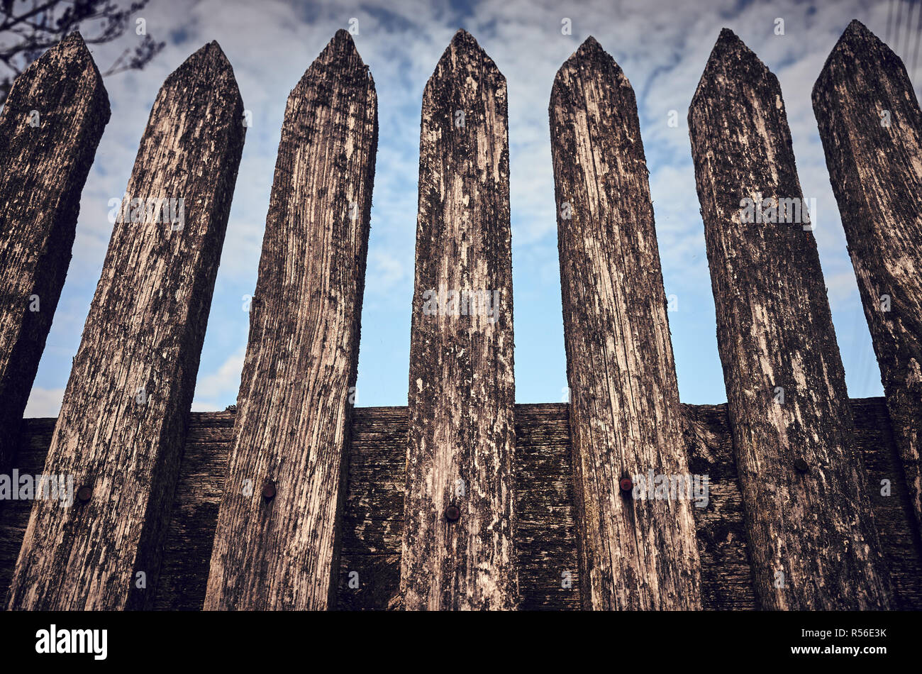 Old wooden fence hi-res stock photography and images - Alamy