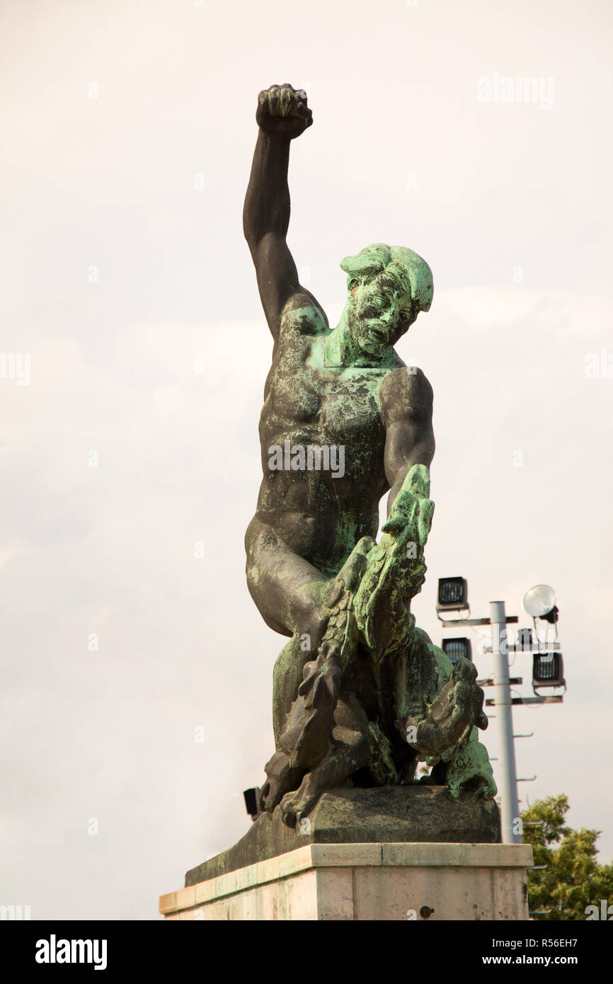 Art historical dragon hi-res stock photography and images - Page 10 - Alamy