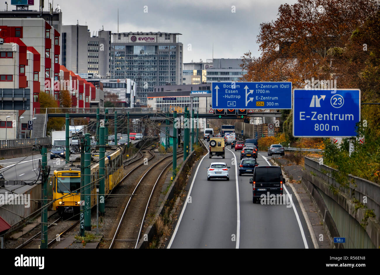Highway, Autobahn A40, Ruhrschnellweg, in Essen, route through the city  center, is affected by a possible diesel driving ban, Germany Stock Photo -  Alamy