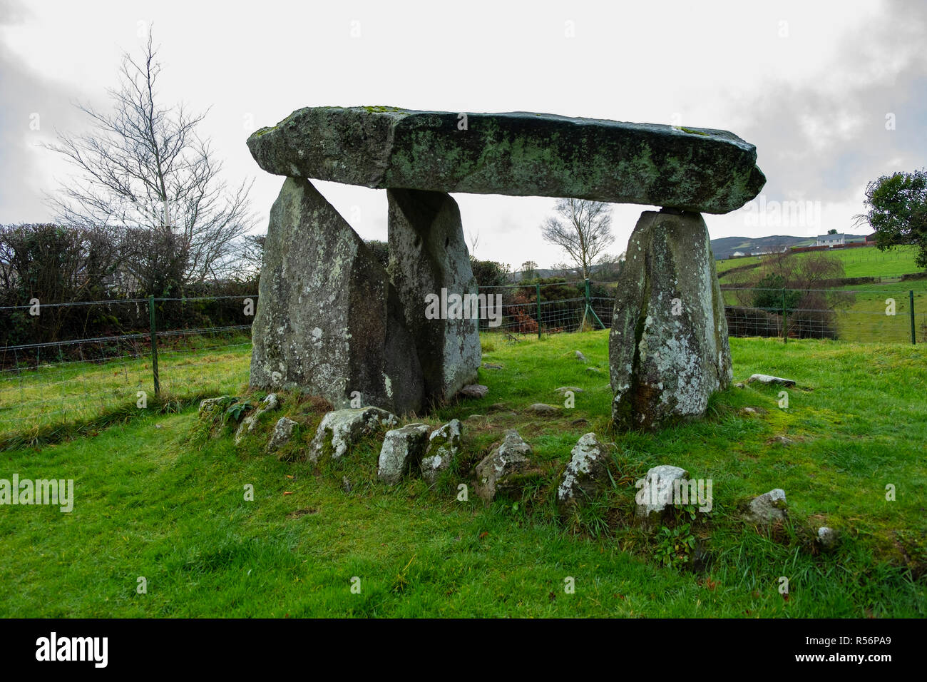 BallyKeel Dolmen and Cain at the Ring of Gullion Area of Outstanding Natural Beauty Stock Photo