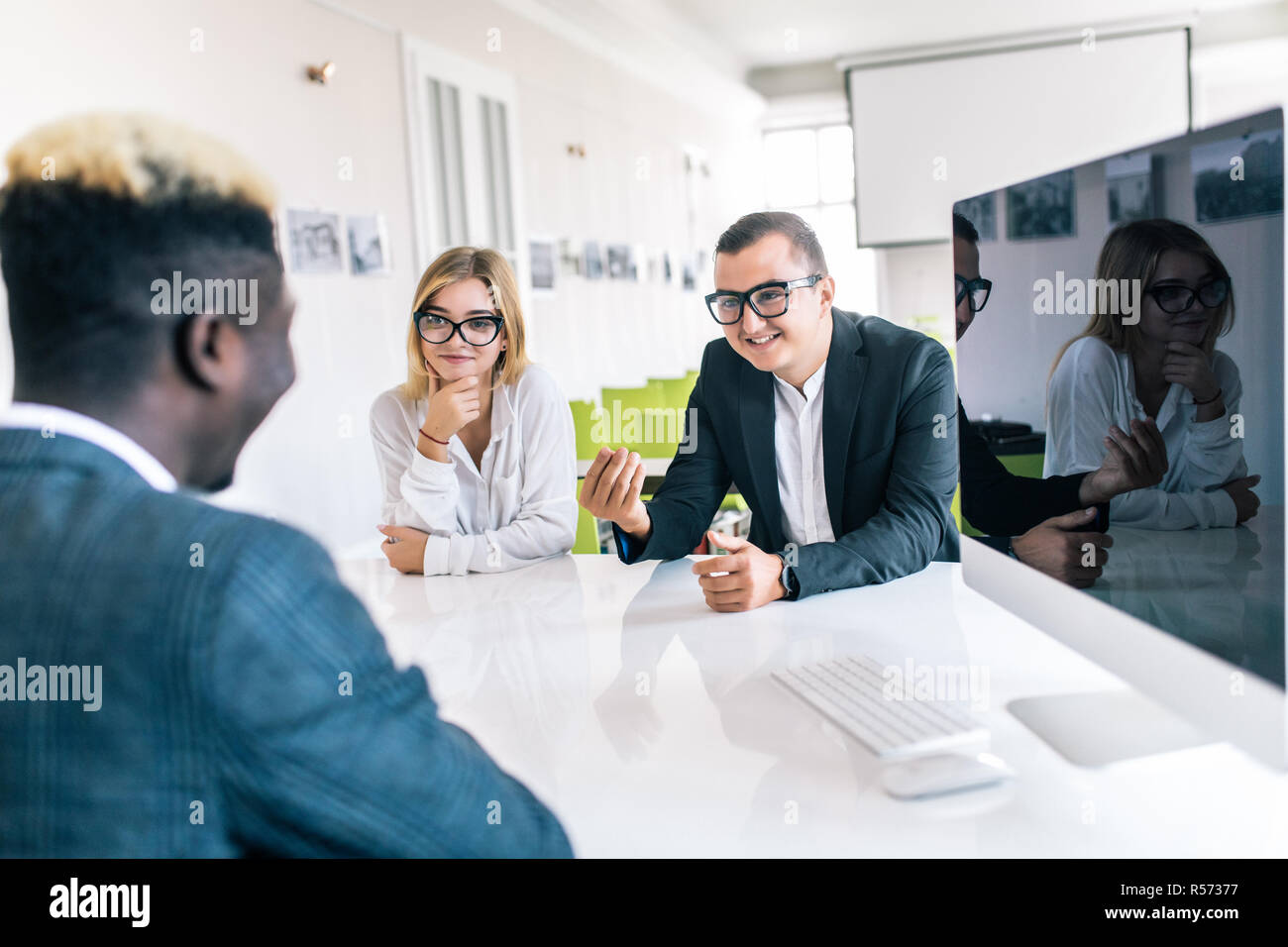 African american bank meeting hi-res stock photography and images - Alamy