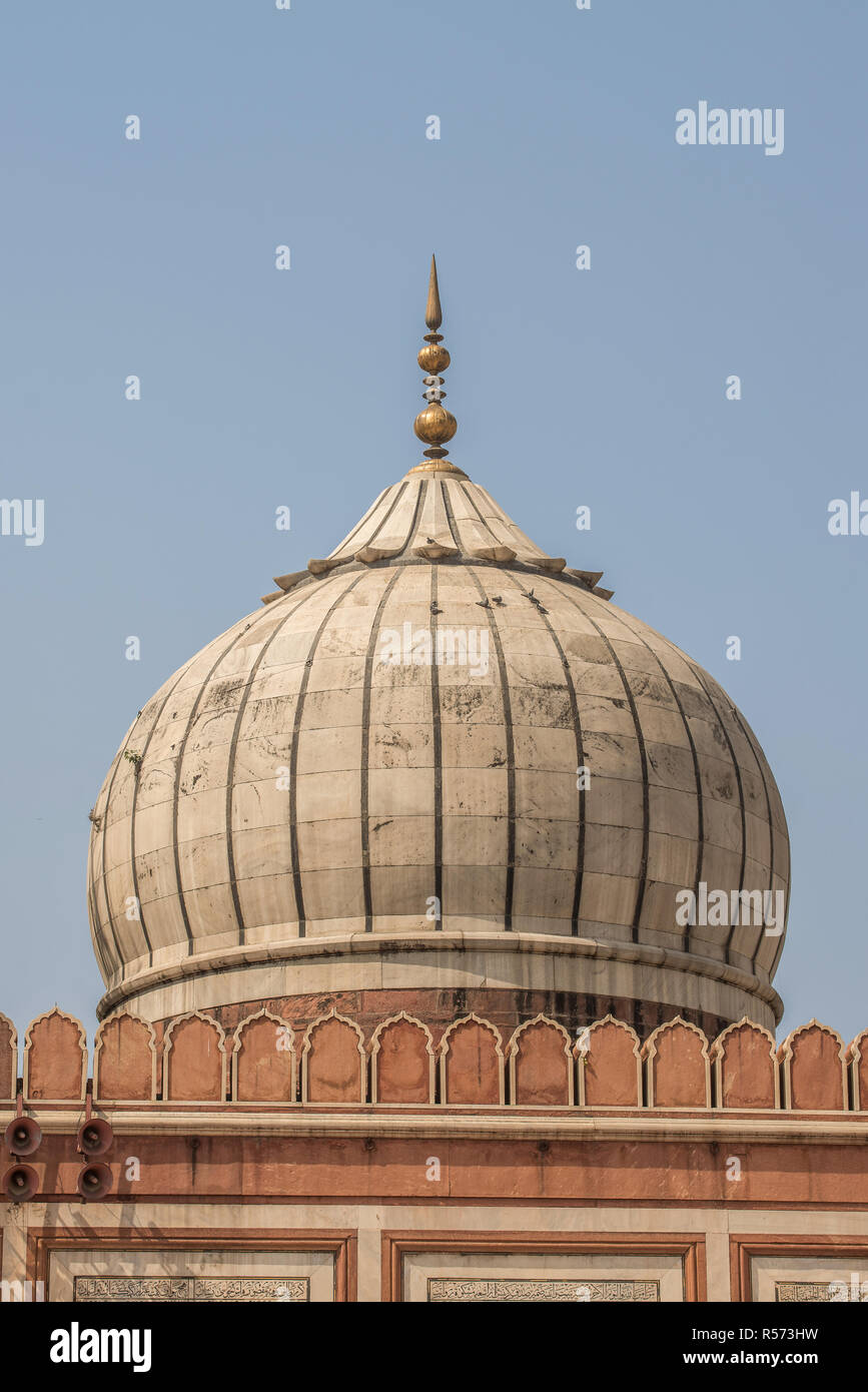 Main dome of the Jama Masjid mosque, Old Delhi, India Stock Photo ...