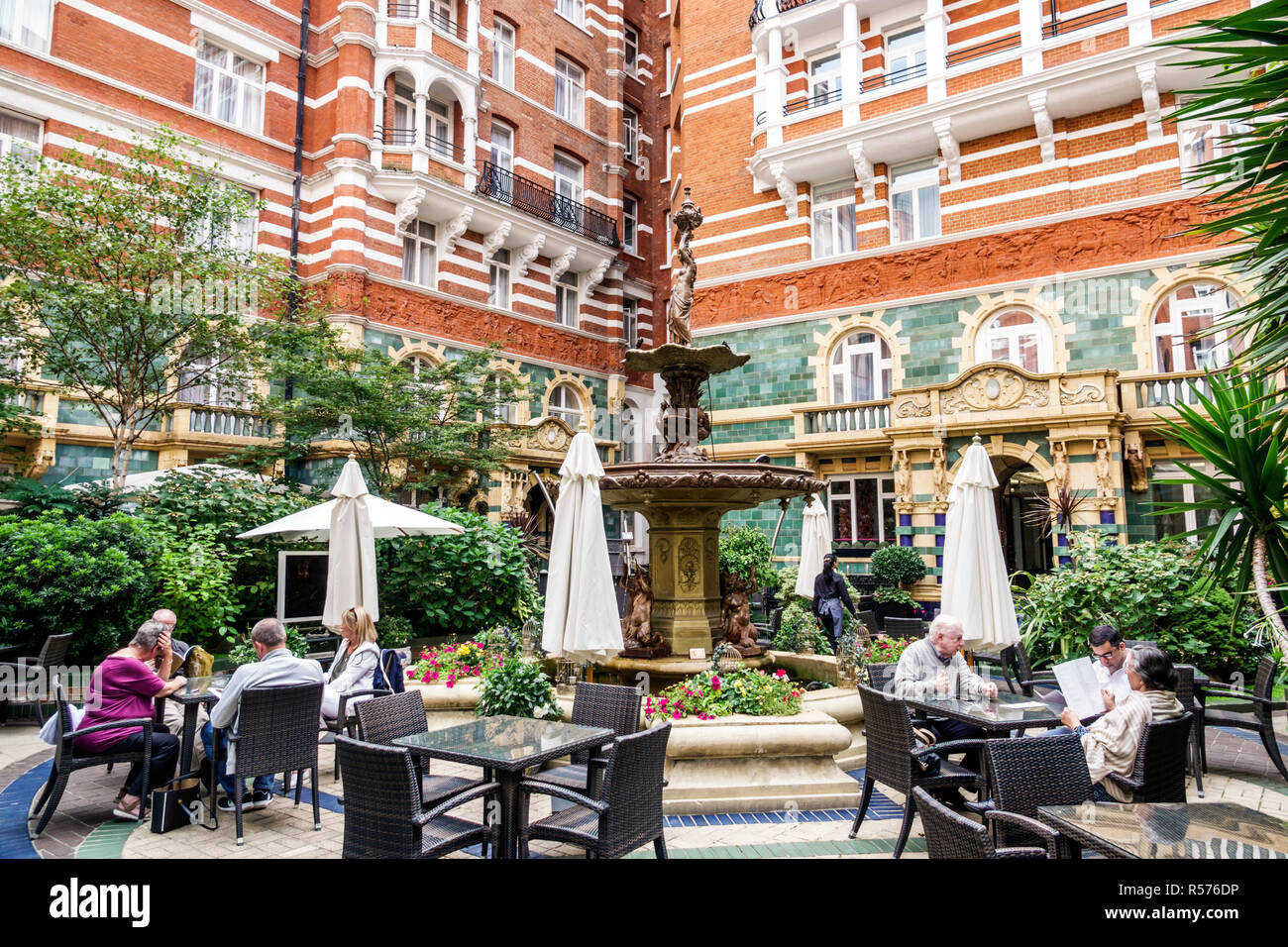 London England,UK,Westminster,St. James Court Taj,luxury hotel,garden courtyard,restaurant restaurants food dining cafe cafes,al fresco,sidewalk outsi Stock Photo
