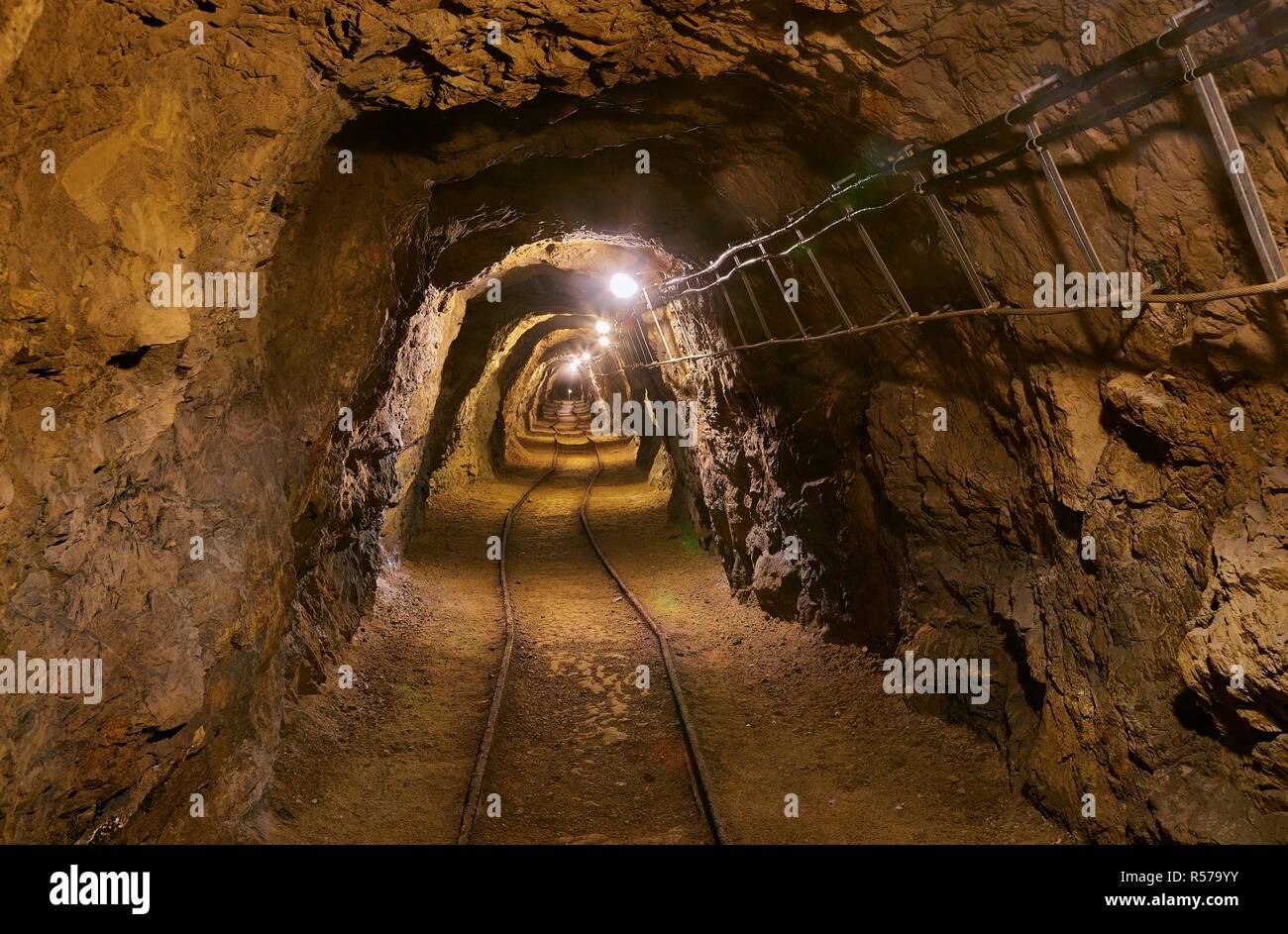 Old Mine Tunnel Stock Photo Alamy