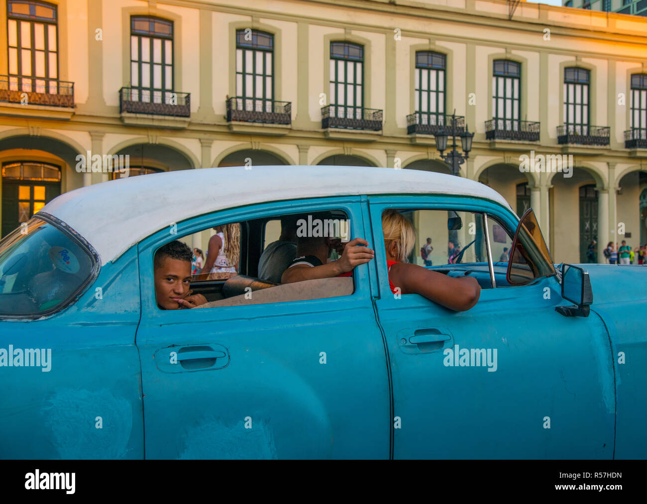 Family in car on hi res stock photography and images Alamy