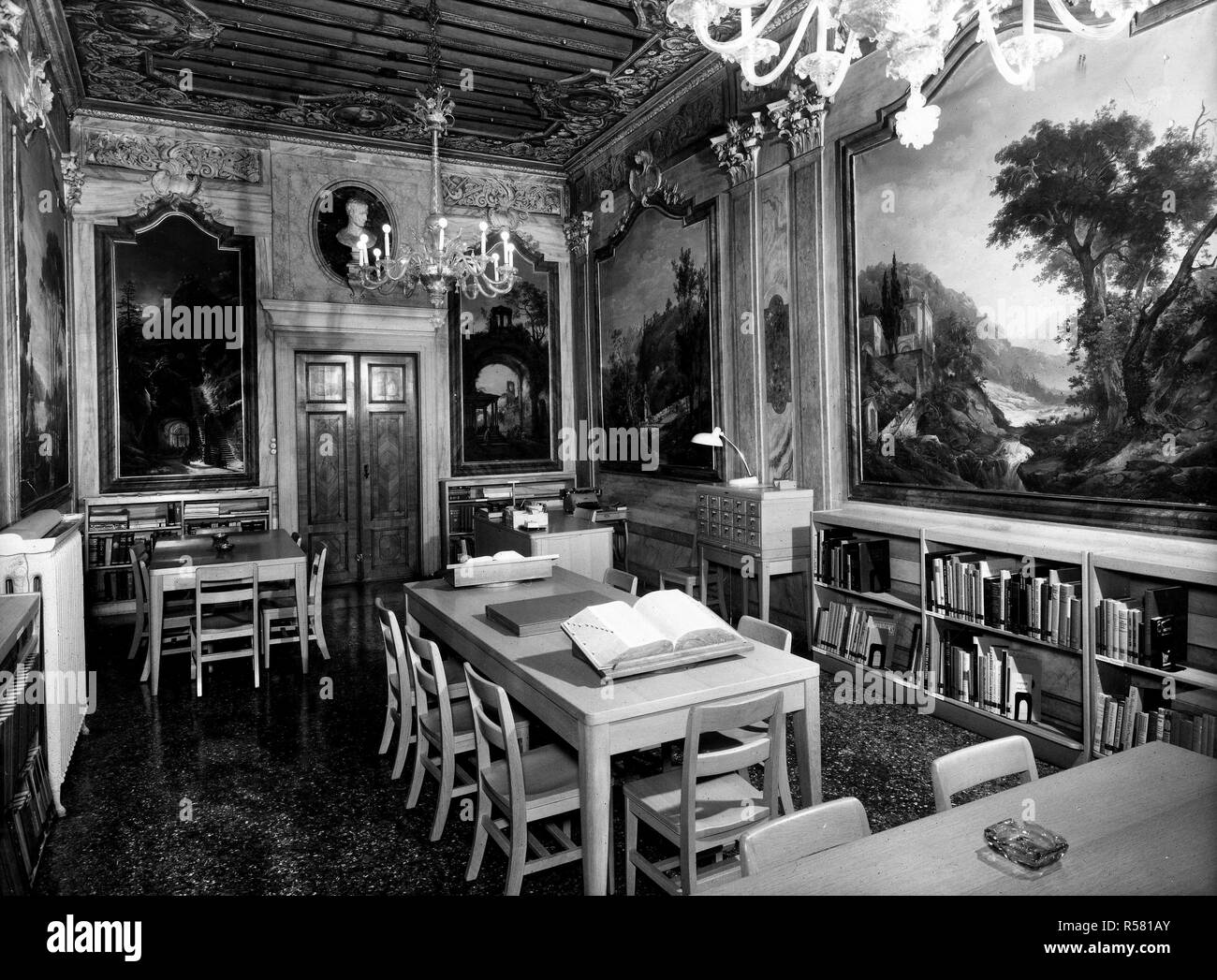 1950s reading room hires stock photography and images Alamy