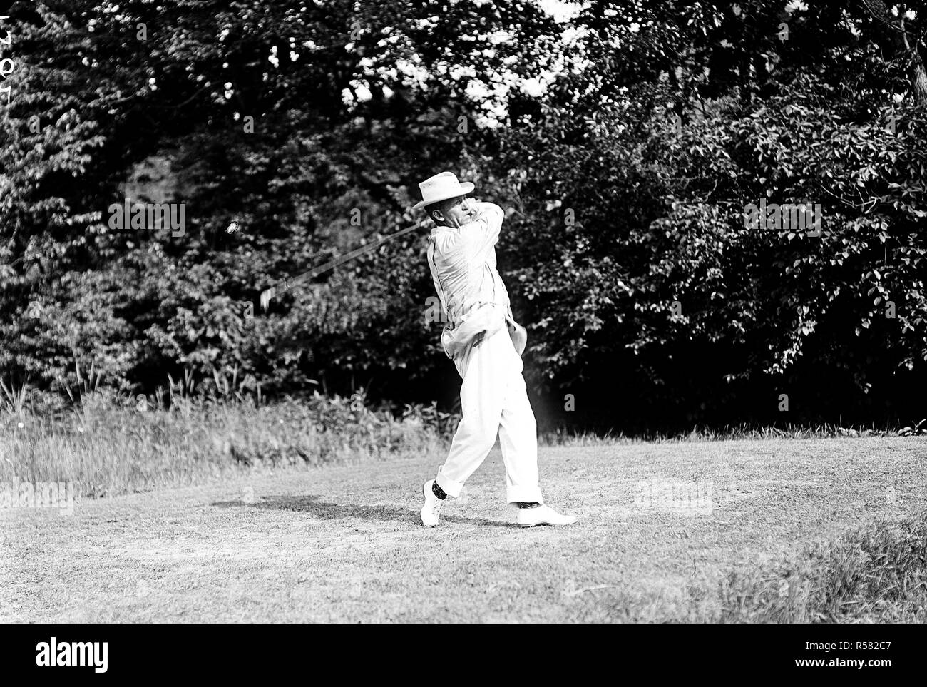 Walter Travis playing golf ca. 1909-1914 Stock Photo