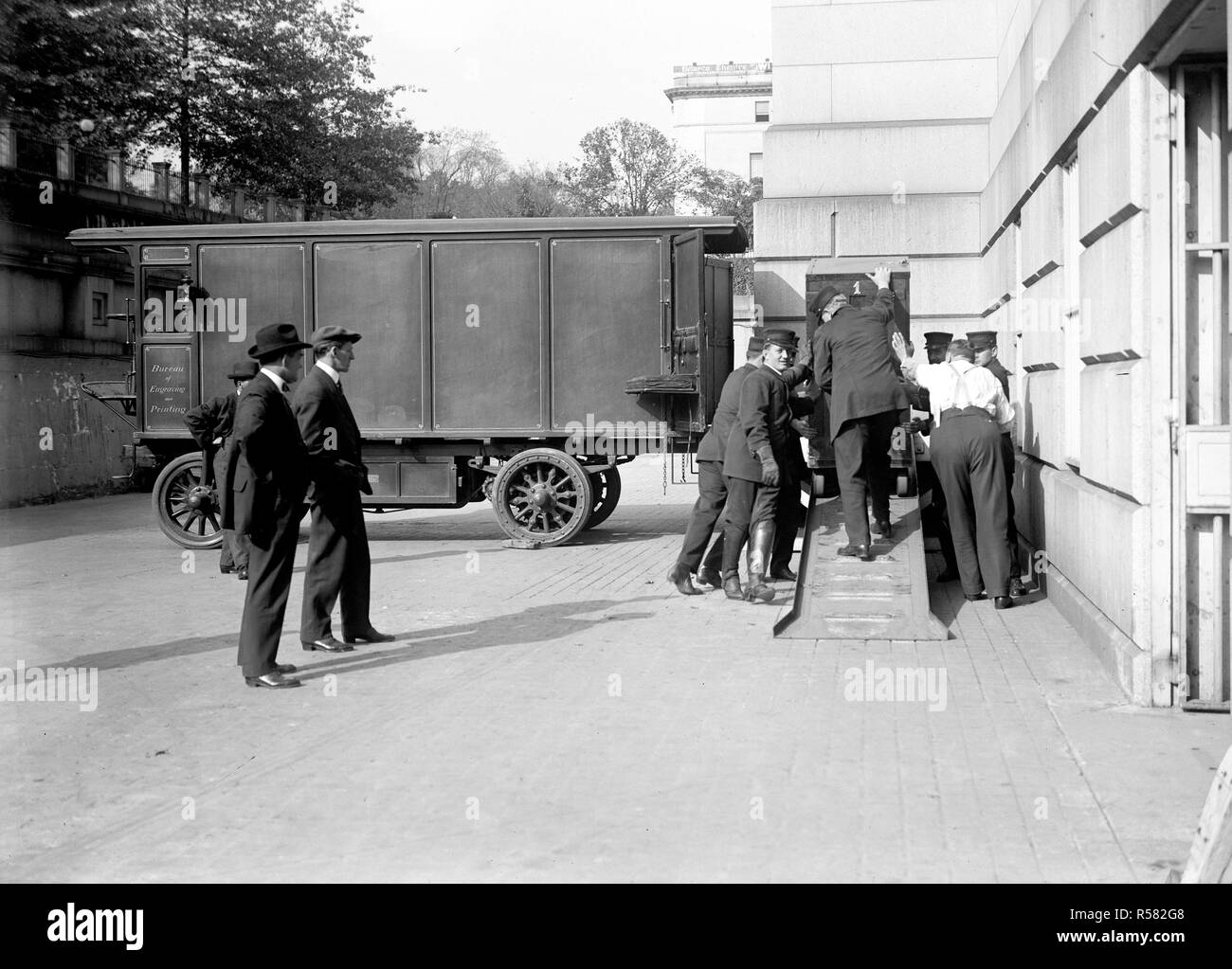 Bureau of printing and engraving truck ca 1910 1917 stock photo alamy