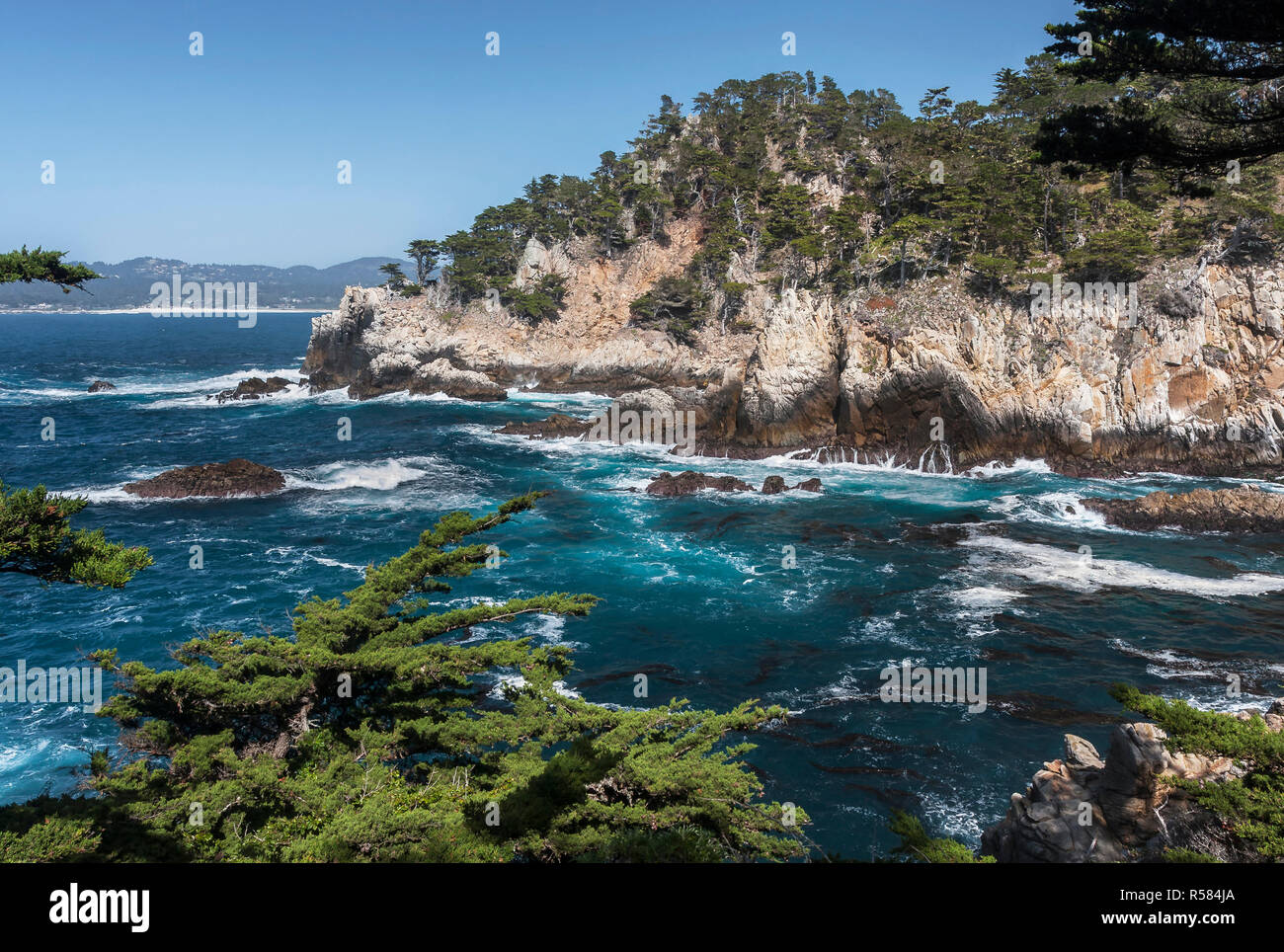 Central california coastal erosion hi-res stock photography and images ...