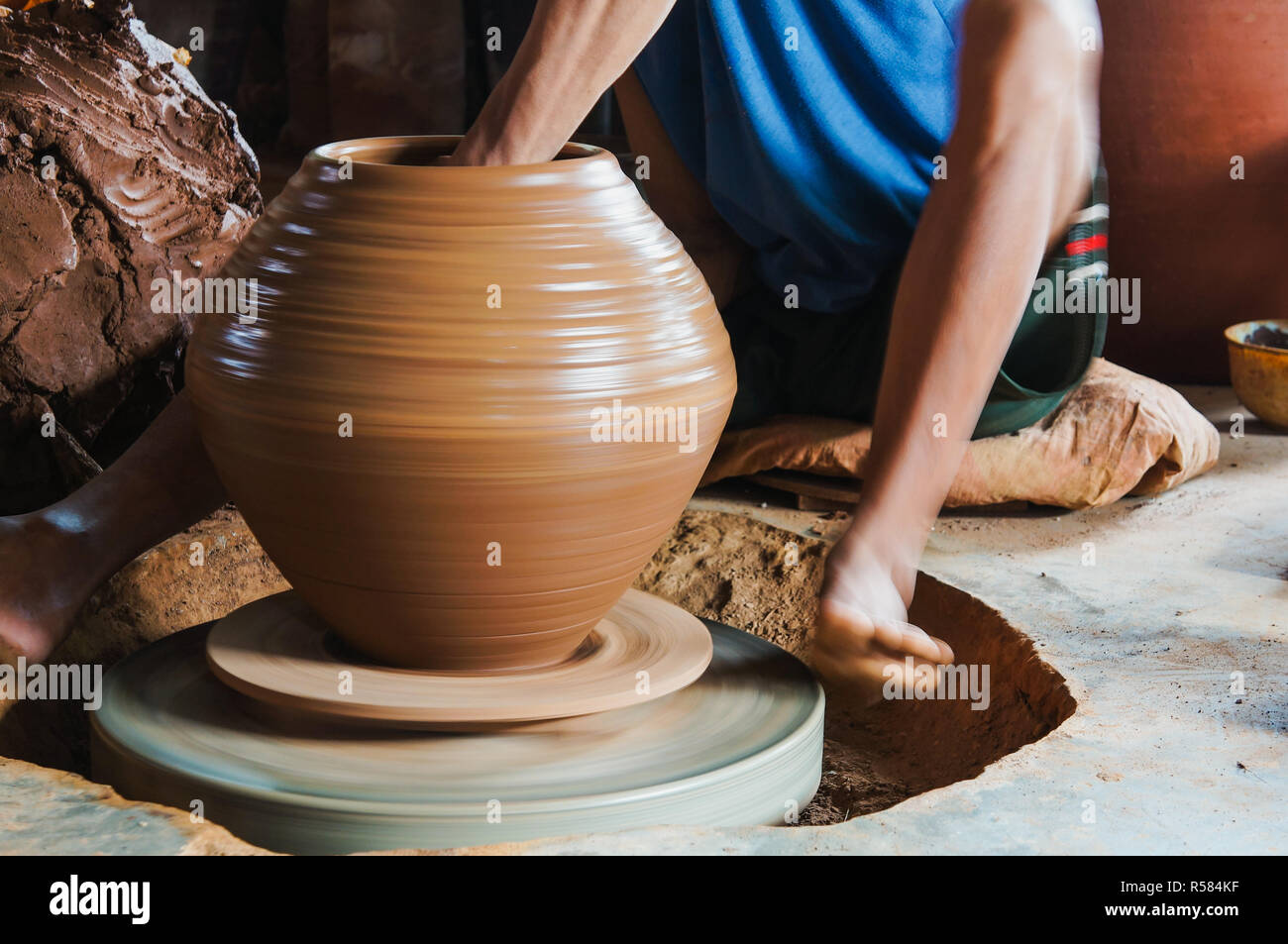 Traditional pottery Kasongan, Yogyakarta Stock Photo Alamy