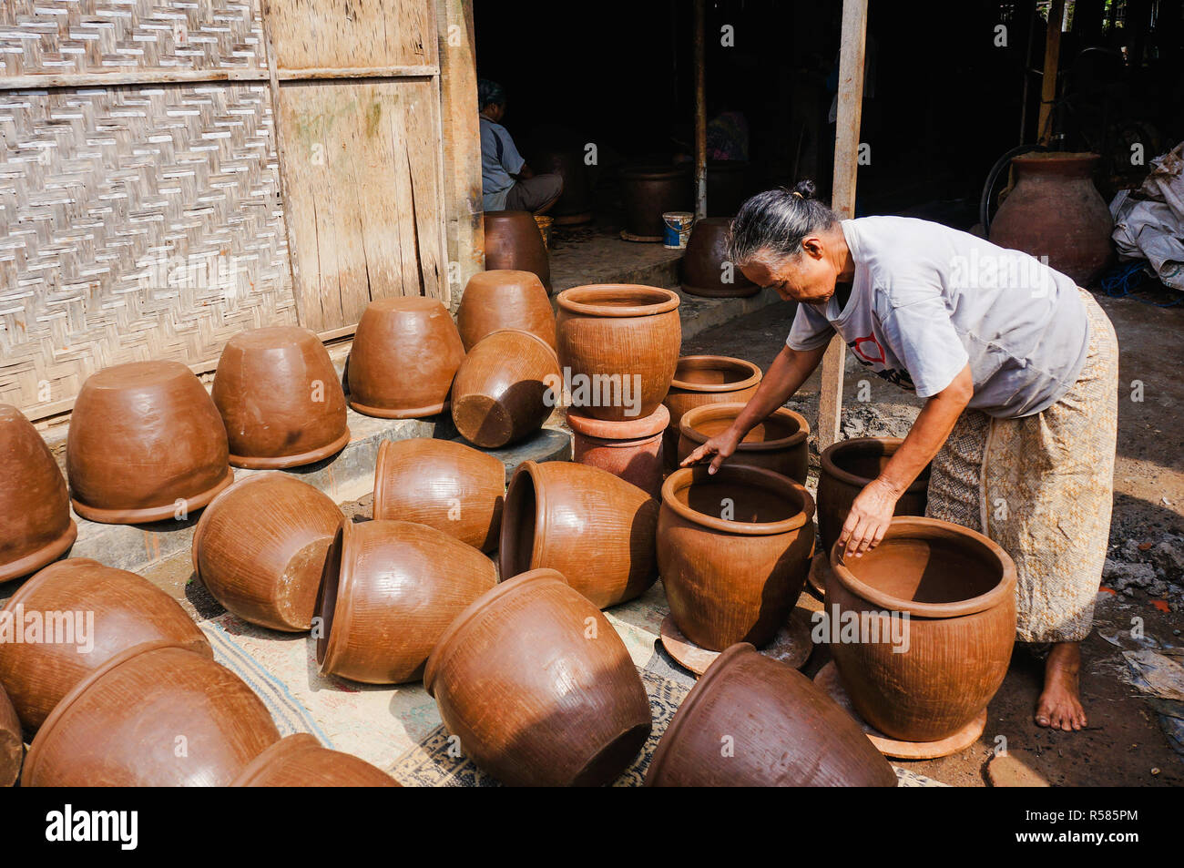 Traditional pottery Kasongan, Yogyakarta Stock Photo Alamy