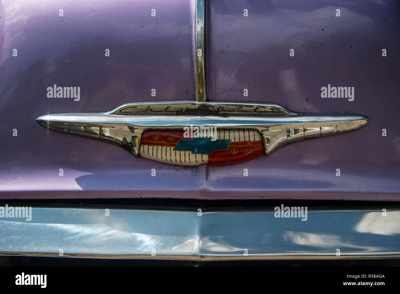 Chevy car emblem from 1950s Stock Photo Alamy